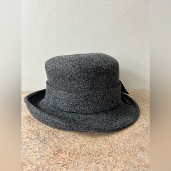 100% wool Made in Italy women’s top hat with bow - Picture 4 of 6